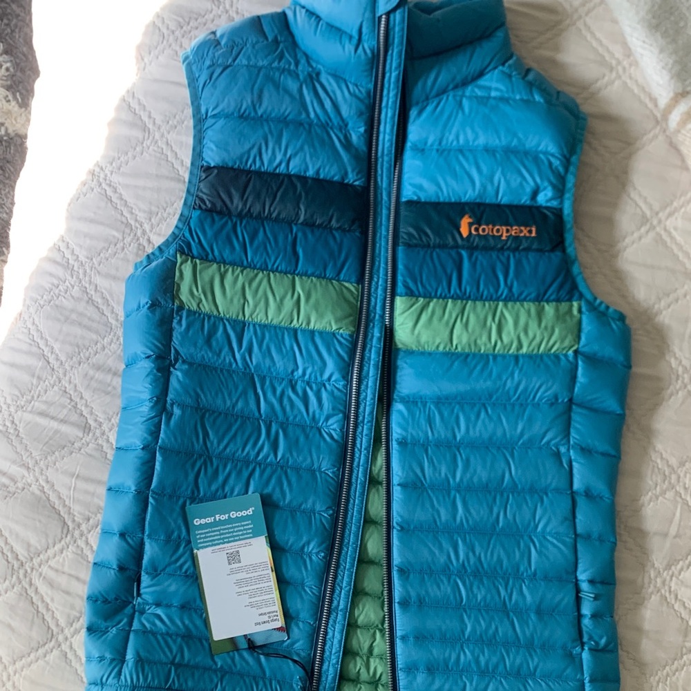 Cotopaxi Teal and Navy Puffer Vest NEW